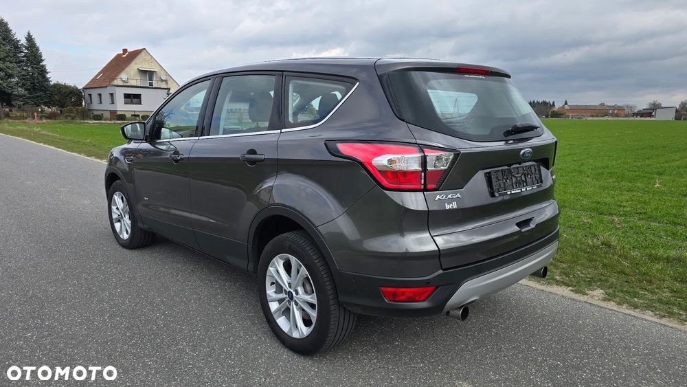 Ford Kuga 1.5 EcoBoost 4x4 Titanium - 3