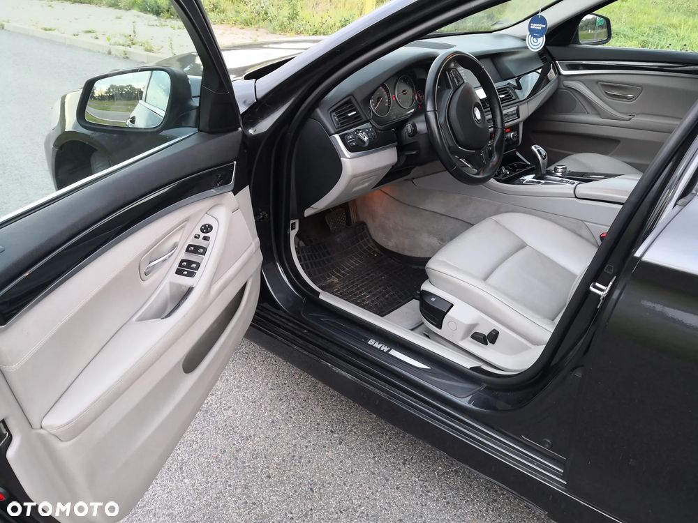 BMW Seria 5 520d - 13