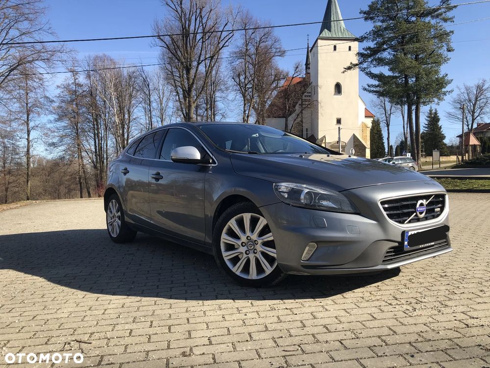 Volvo V40 D4 Drive-E R-Design Kinetic - 1