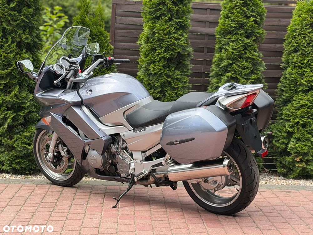Yamaha FJR - 8