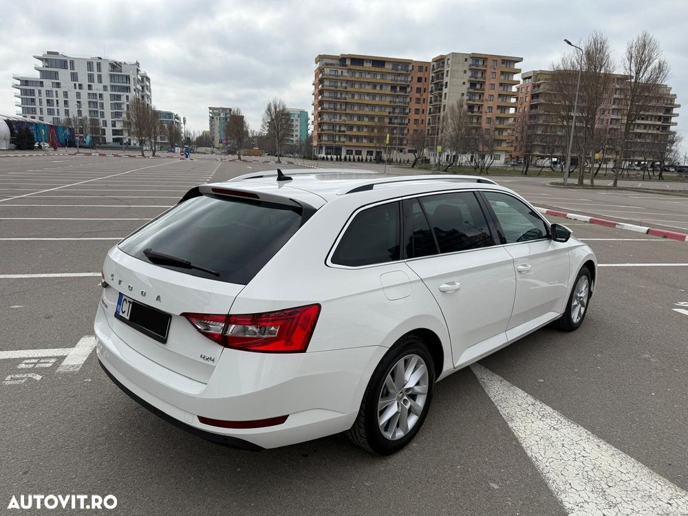 Skoda Superb 2.0 TDI 4X4 DSG Sportline - 4