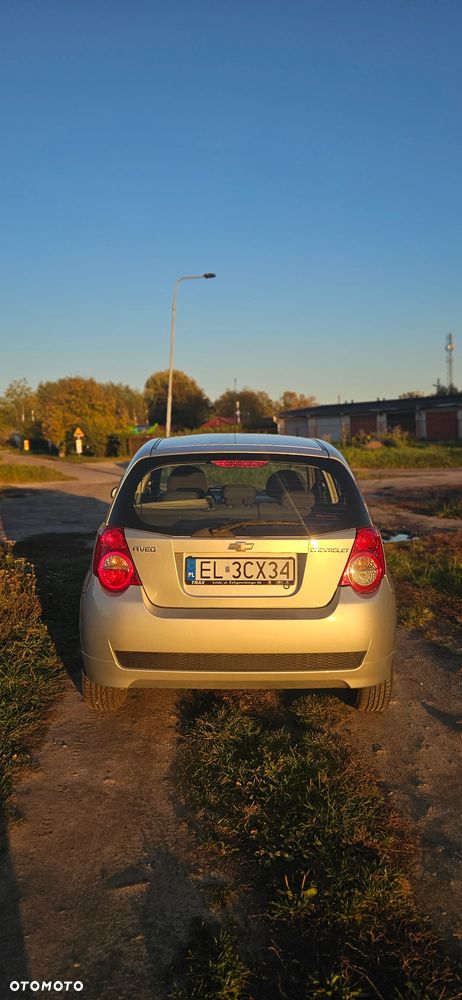 Chevrolet Aveo - 8