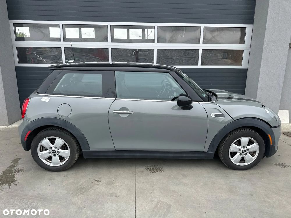 MINI Cooper Standard - 5
