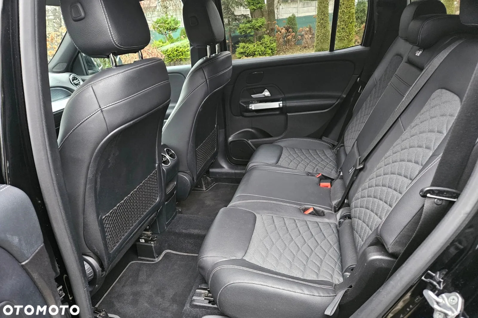 Mercedes-Benz GLB 200 AMG Line 7G-DCT - 6