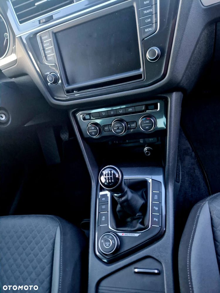 Volkswagen Tiguan - 13