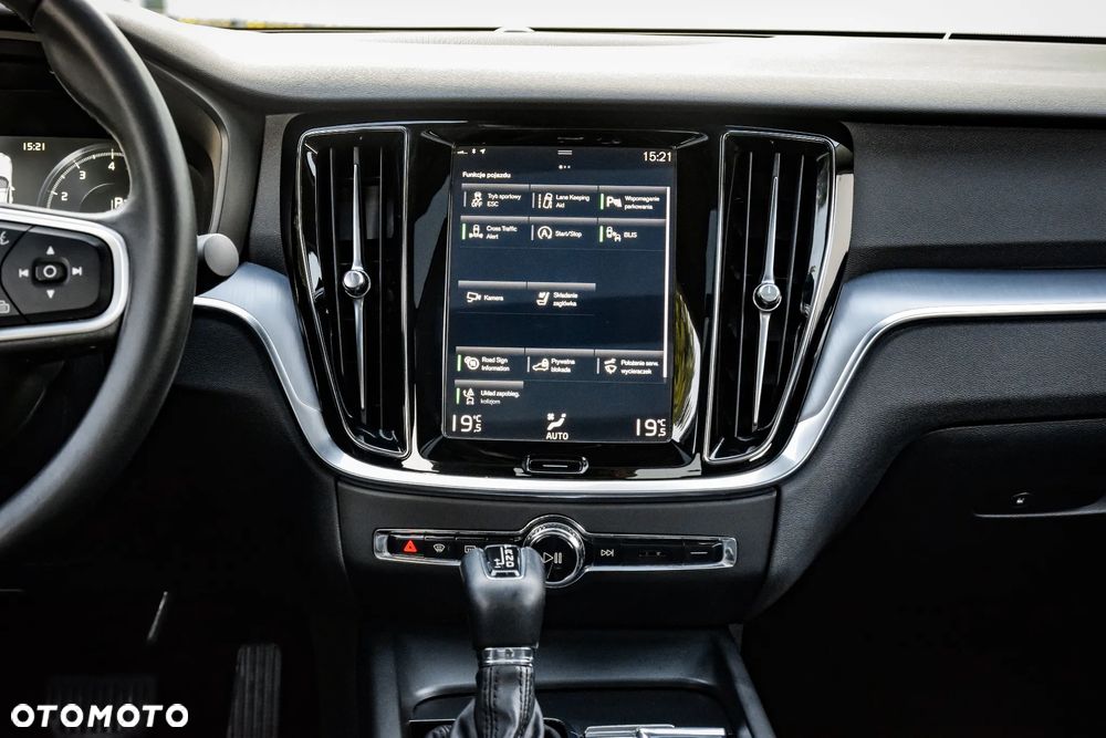 Volvo S60 T5 Momentum Pro - 30