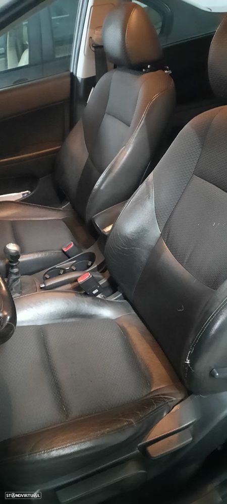 Hyundai i30 CW 1.6 CRDi STyle - 4