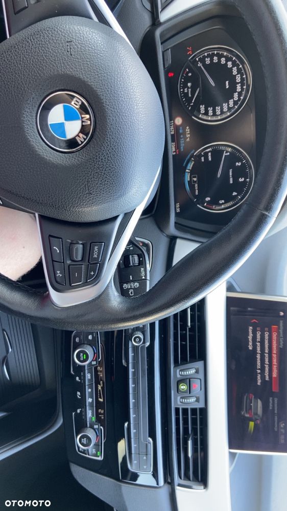 BMW X1 xDrive20d - 9