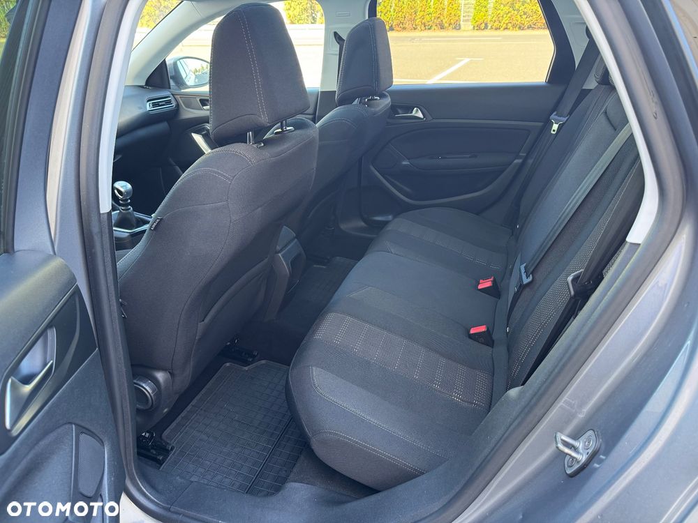 Peugeot 308 1.6 BlueHDi Business Line S&S - 16