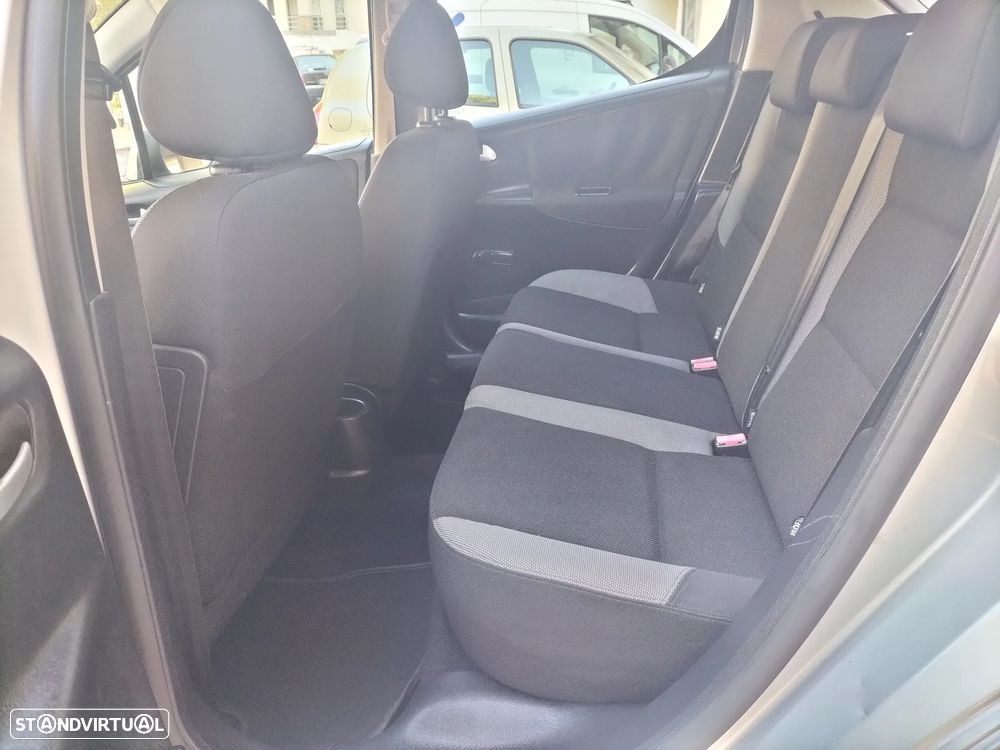 Peugeot 207 1.4 16V Open - 24