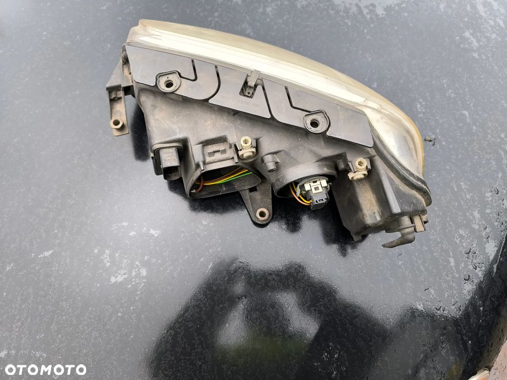 lampa prawy przód VW passat B5 lift - 3