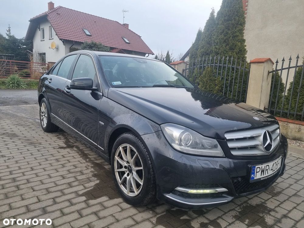 Mercedes-Benz Klasa C 200 CGI BlueEFFICIENCY Elegance - 3