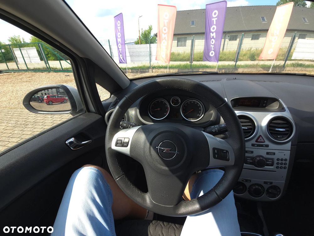 Opel Corsa 1.4 16V Edition - 29