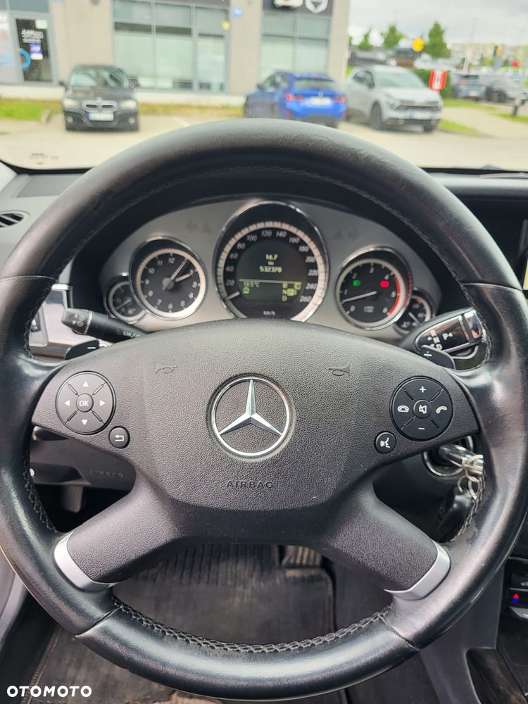 Mercedes-Benz Klasa E 350 CDI 4-Matic Avantgarde - 30