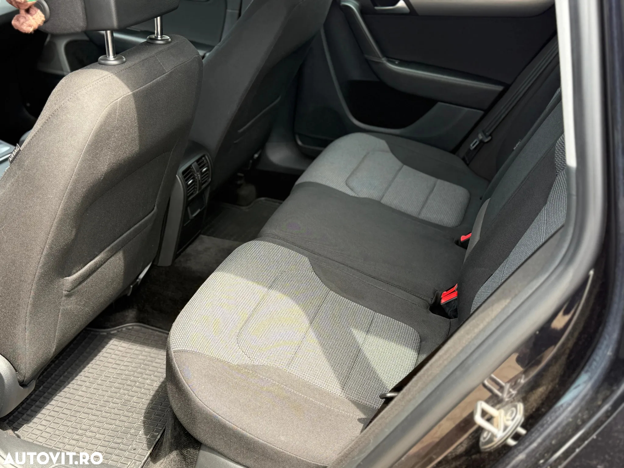 Volkswagen Passat Variant 2.0 TDI BlueMotion Technology Comfortline - 11