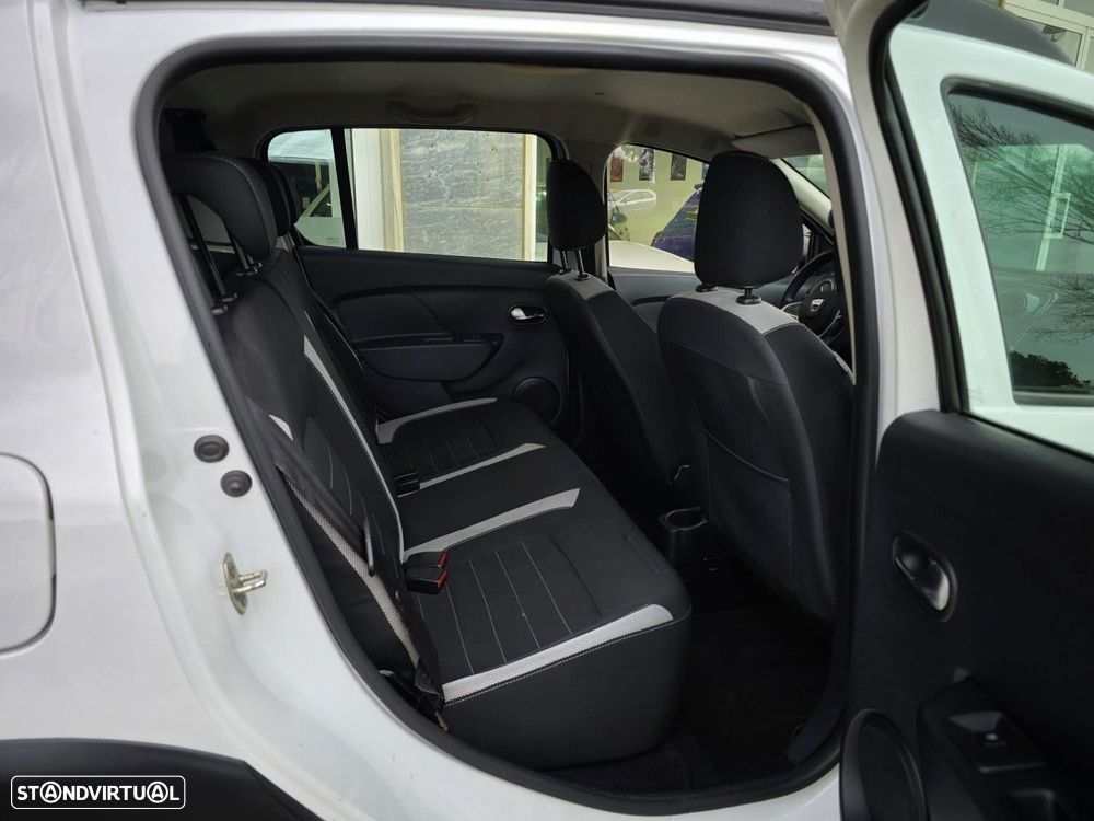 Dacia Sandero 0.9 TCe Stepway - 8