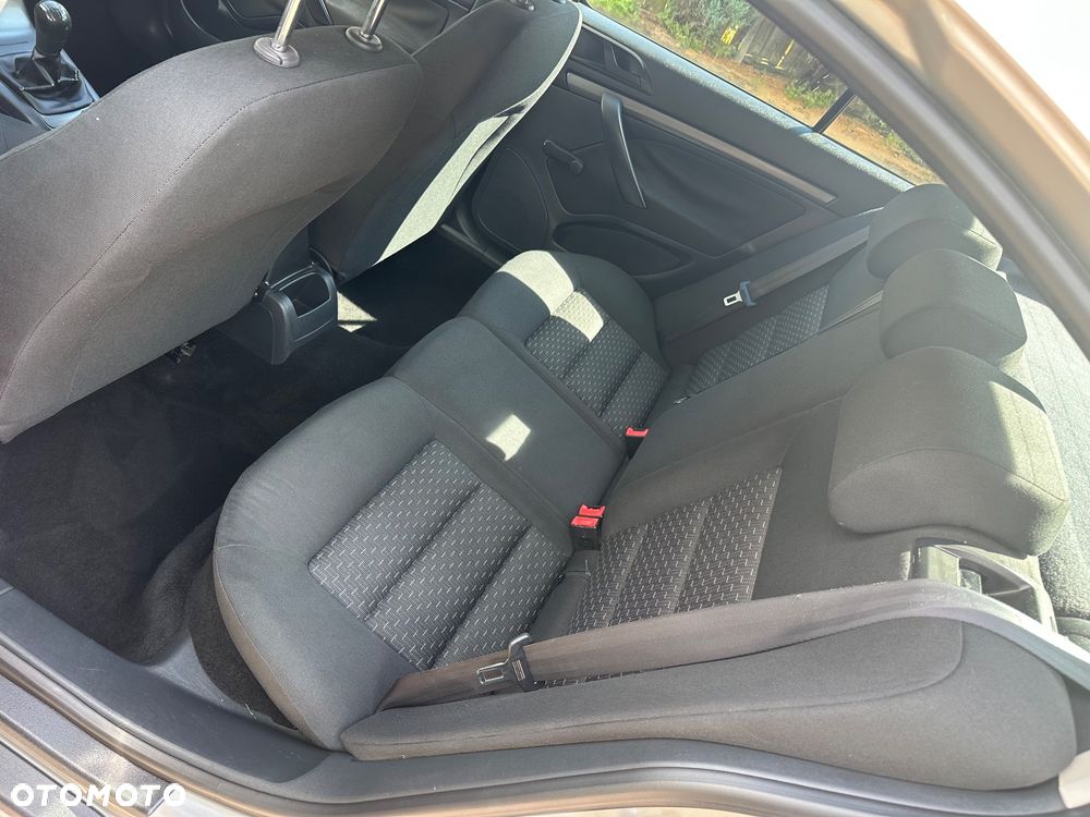 Skoda Octavia 1.6 Family Plus - 15