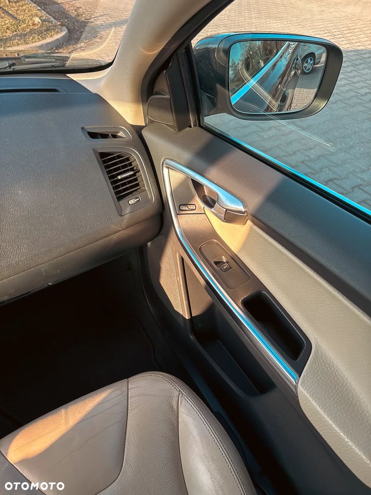 Volvo XC 60 2.4D AWD Summum - 16