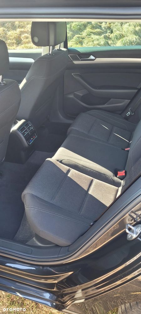 Volkswagen Passat 2.0 TDI SCR DSG Highline - 16