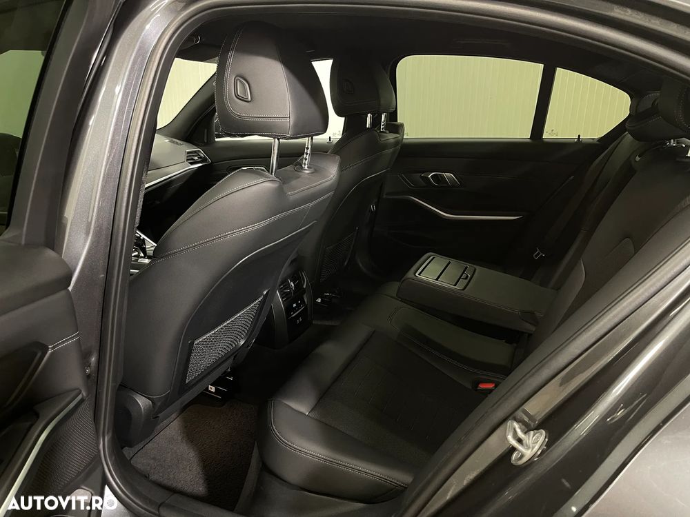 BMW Seria 3 318d AT MHEV - 11