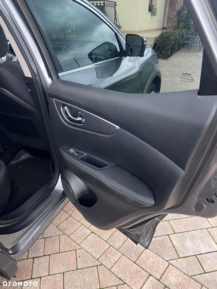 Nissan Qashqai 1.3 DIG-T N-Connecta - 16