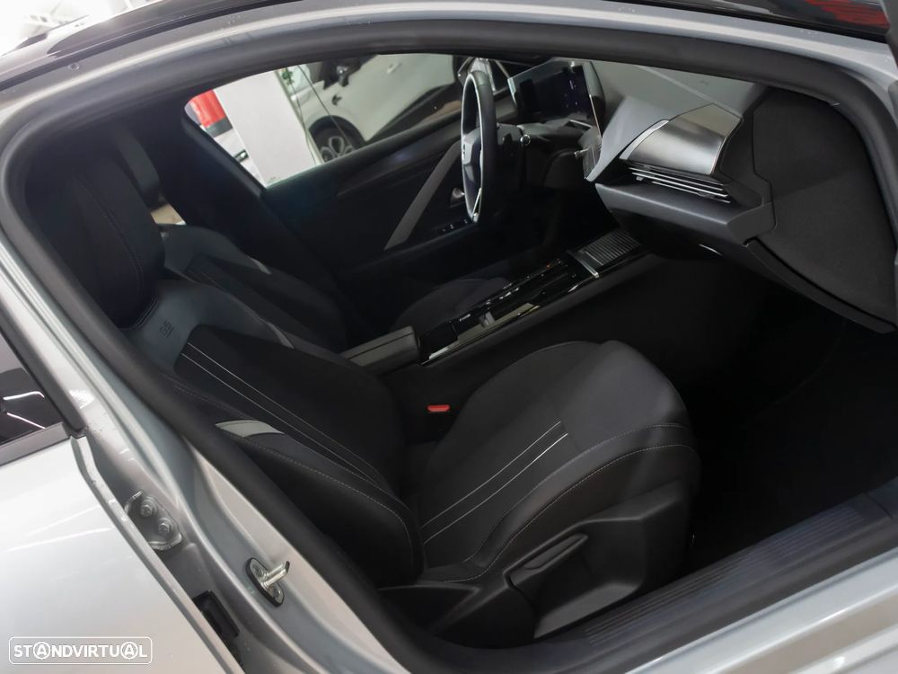 Opel Astra 1.2 T GS Line Aut. - 12