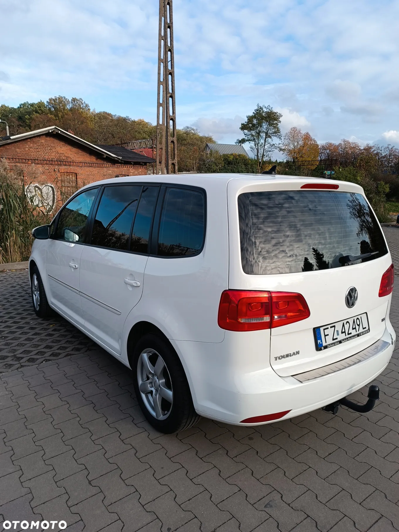 Volkswagen Touran - 4