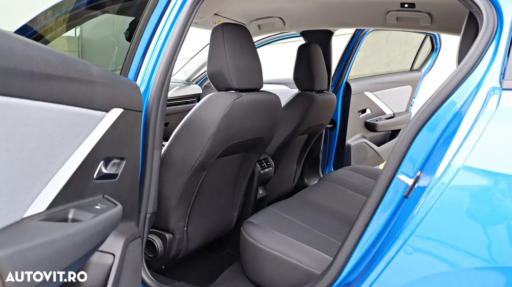 Opel Astra 1.6L Turbo PHEV AT8 Business Edition - 13