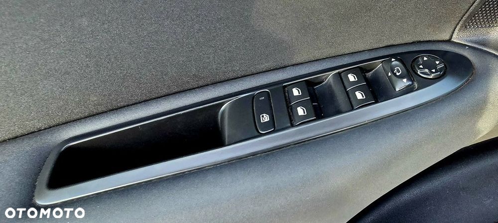 Citroën C4 BlueHDi 120 Stop&Start EAT6 Shine - 25