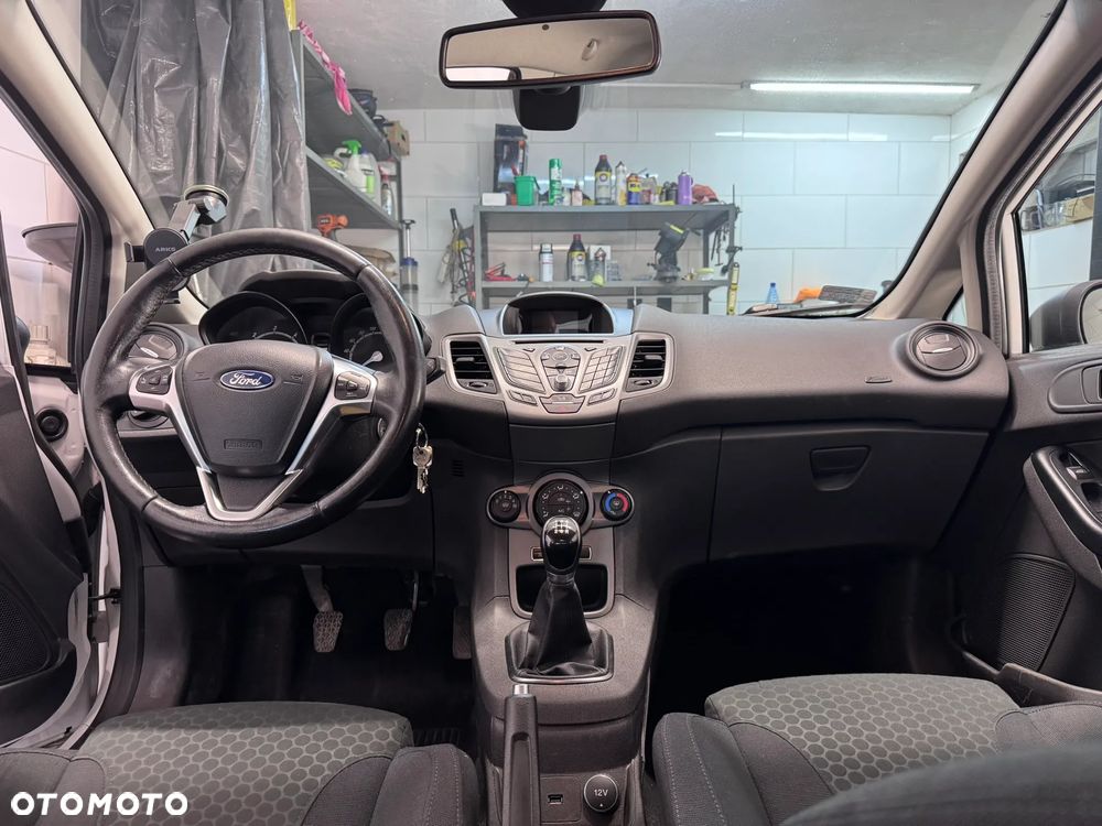 Ford Fiesta - 10