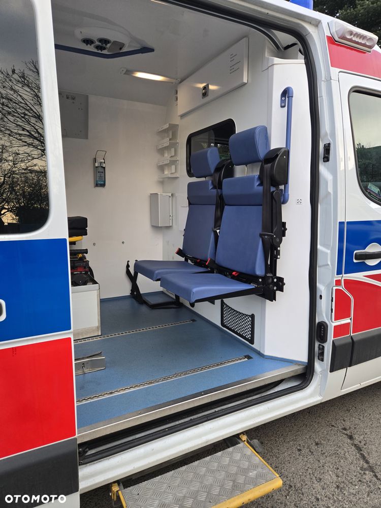 Renault Master Ambulans karetka - 9