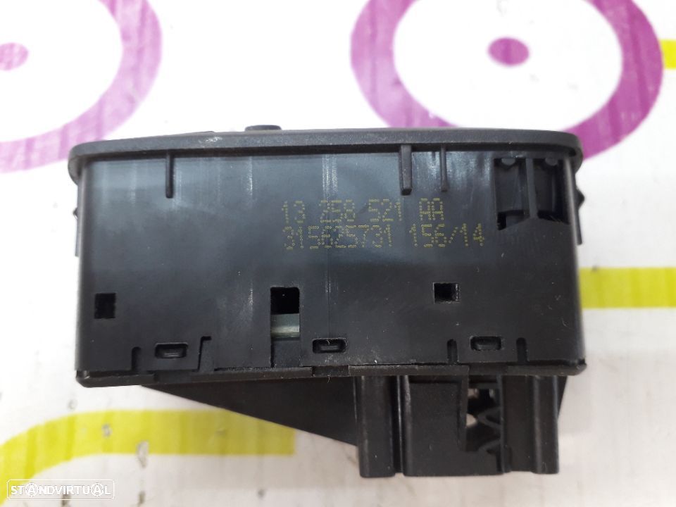 Comando de Vidros Frt / Esq Opel Corsa D de 2009 - Ref : 13258521AA - NO320132 - 2