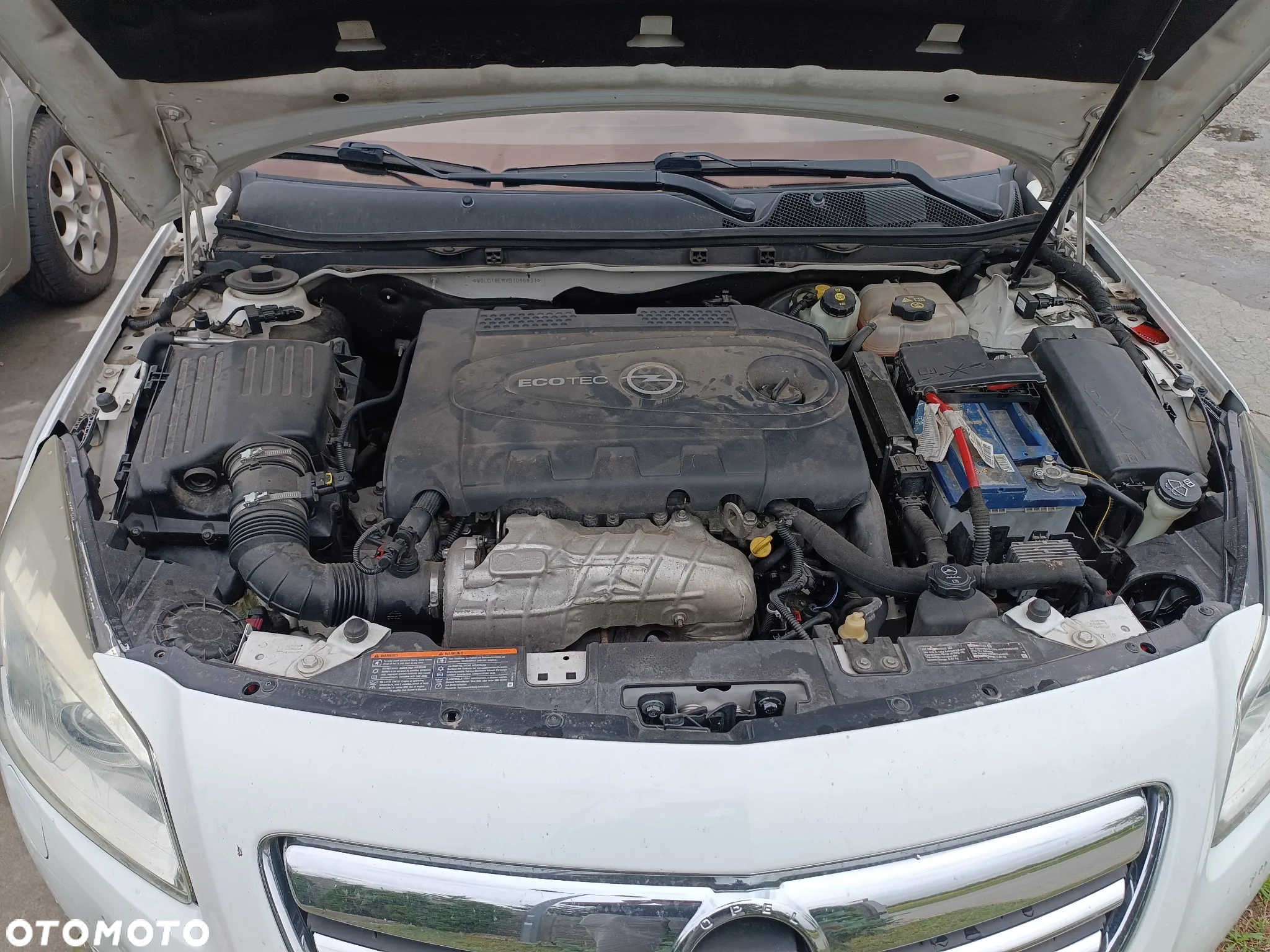 Opel insignia 4X4 OPC-line z silnikiem diesla 2,0 A20DTH I skrzynią manualną Ozn.f40  lakier Z40R - 5