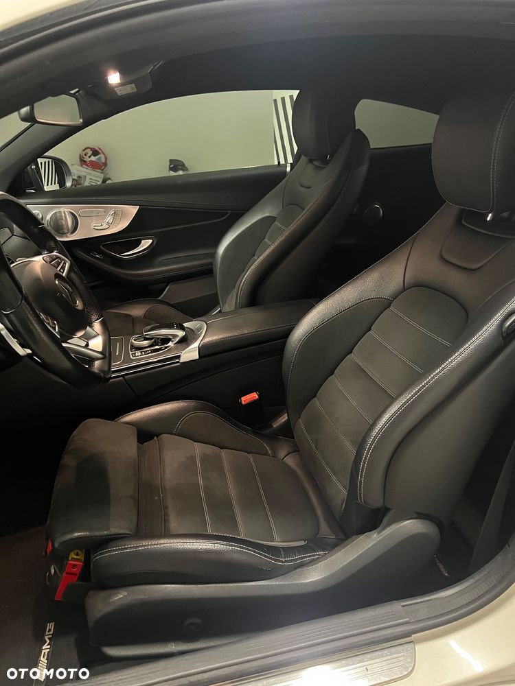 Mercedes-Benz Klasa C 300 7G-TRONIC - 10