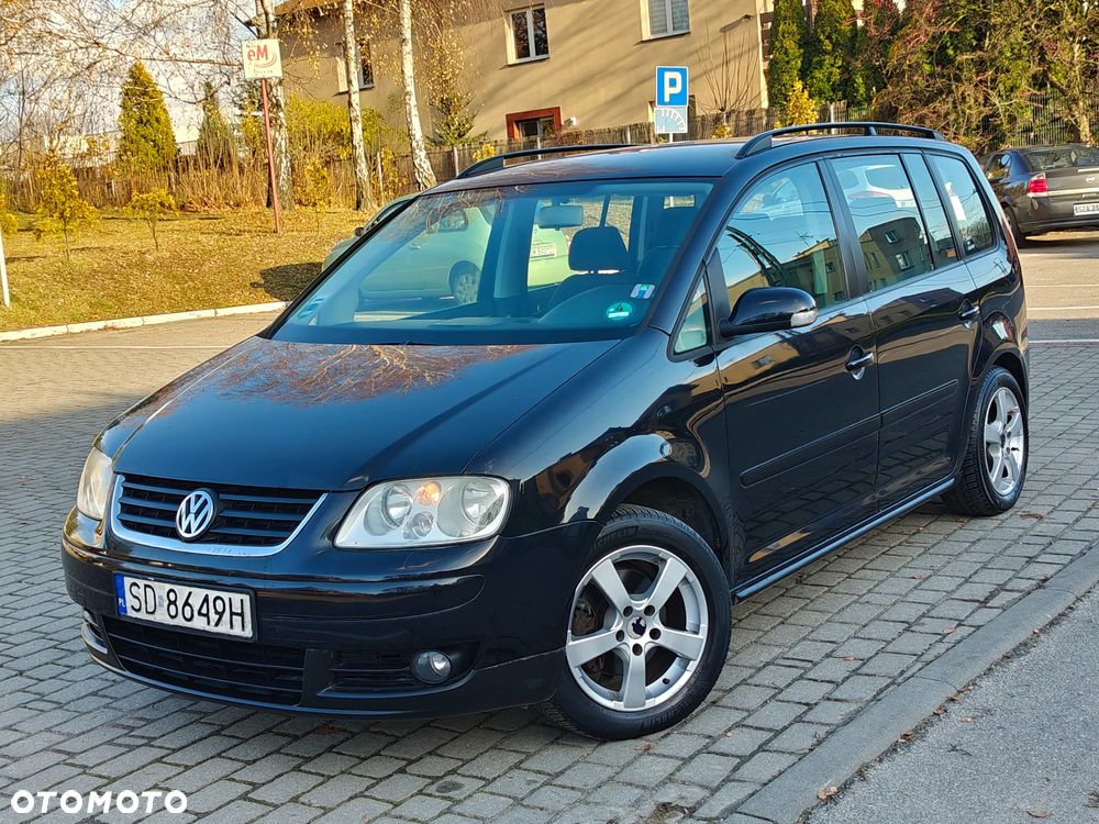 Volkswagen Touran 2.0 FSI Highline - 36