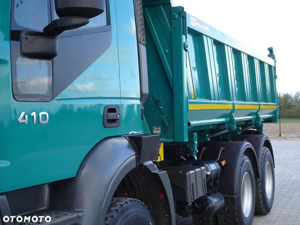 Iveco Iveco Trakker 6x4 Kipper Meiller Hydroburta stan idealny - 8