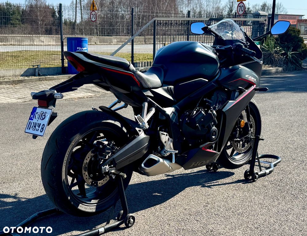 Honda CBR - 7