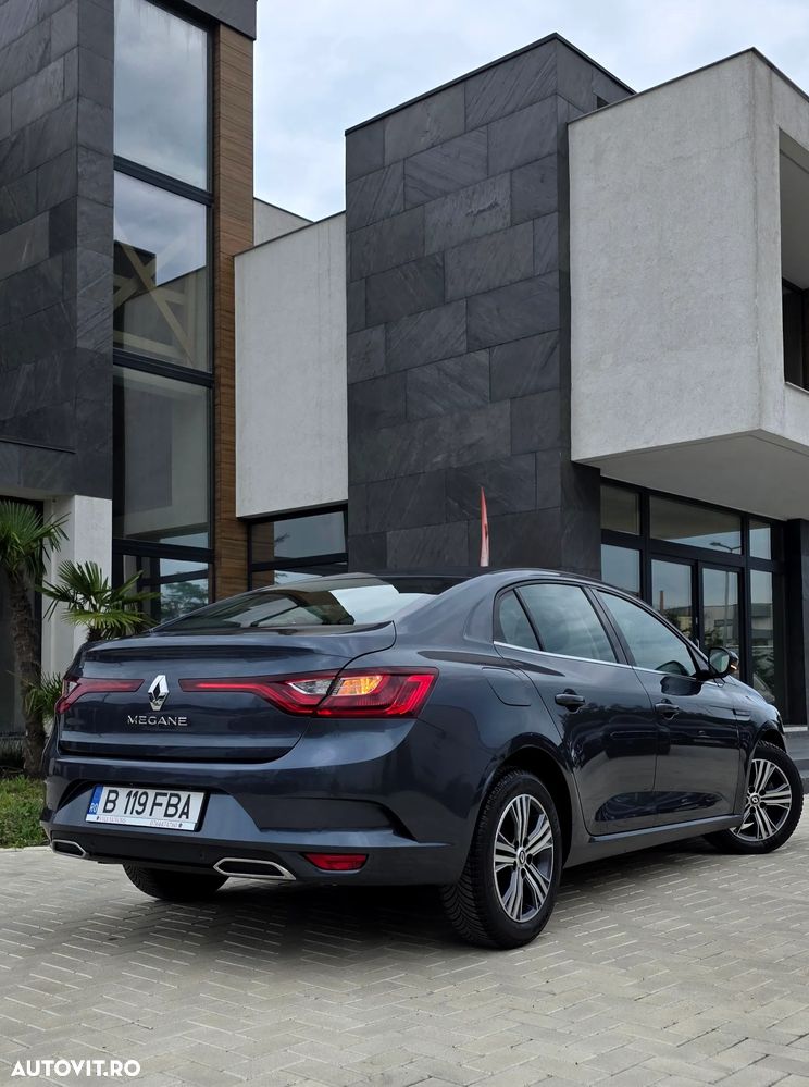 Renault Megane TCe 140 GPF Equilibre - 9