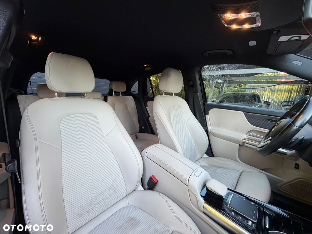 Mercedes-Benz GLA 200 d - 20