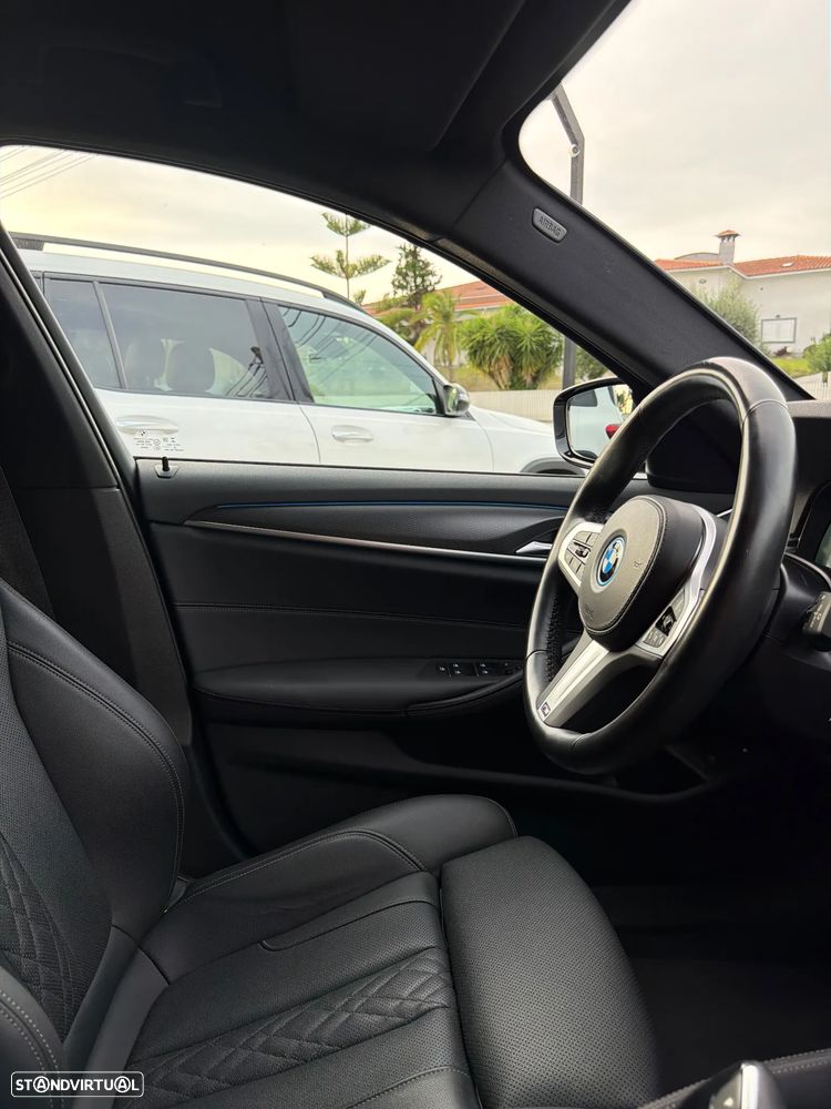 BMW 530 e Pack Desportivo M - 22