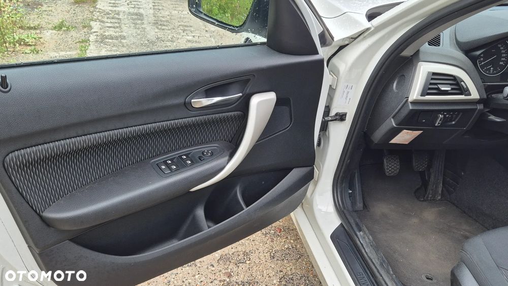 BMW Seria 1 116i Sport Line - 11