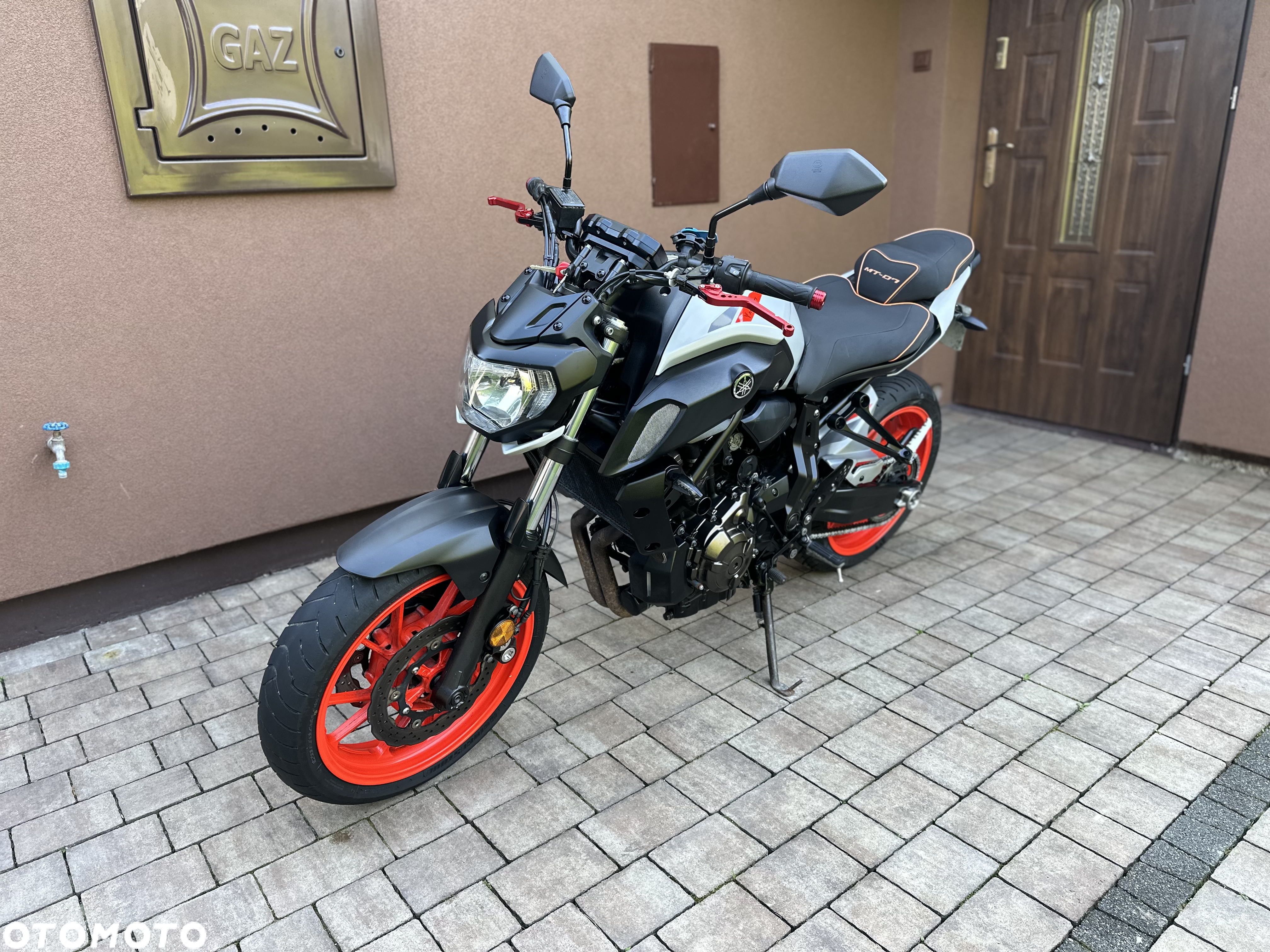 Yamaha MT - 19