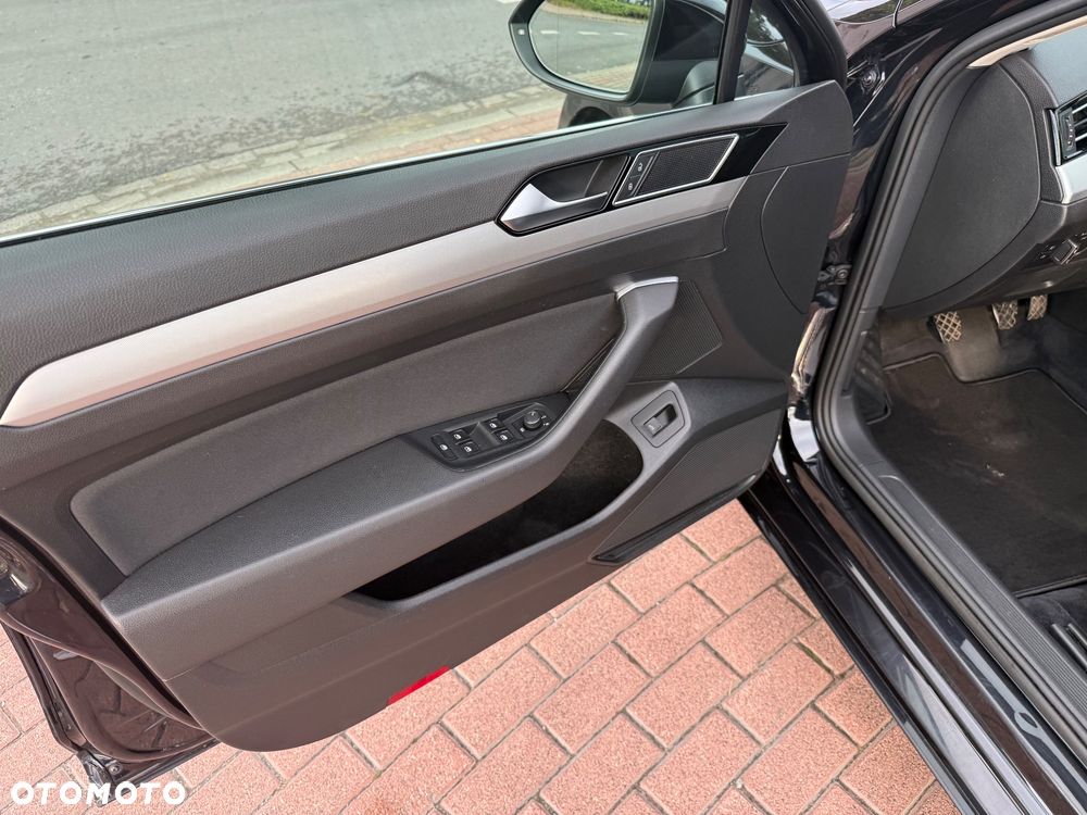 Volkswagen Passat 2.0 TDI BMT Comfortline - 16