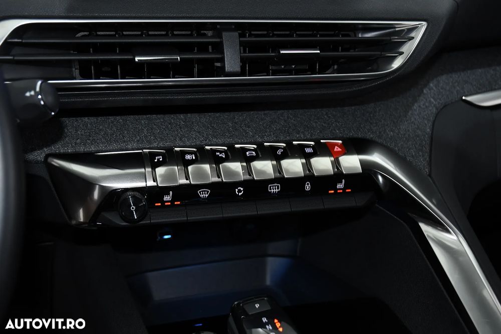 Peugeot 3008 1.2 PureTech Turbo S&S EAT6 Allure - 19