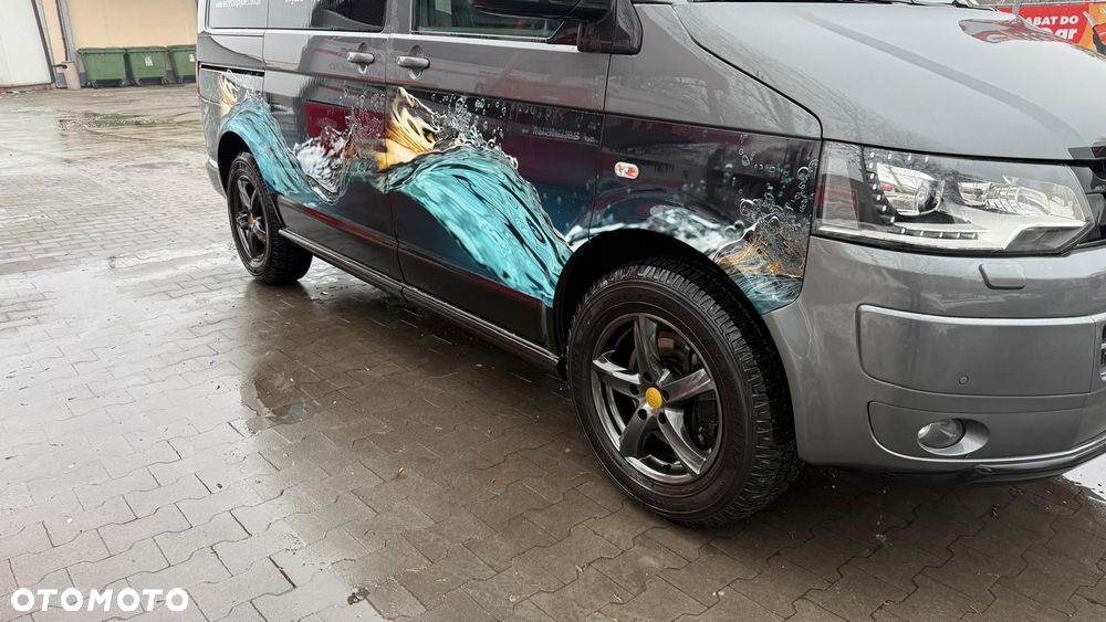 Volkswagen Multivan - 13