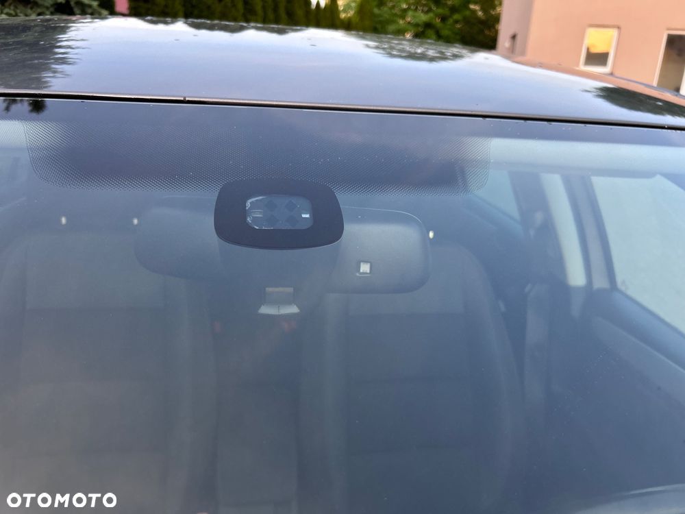 Volkswagen Golf 1.6 TDI DPF Highline - 27
