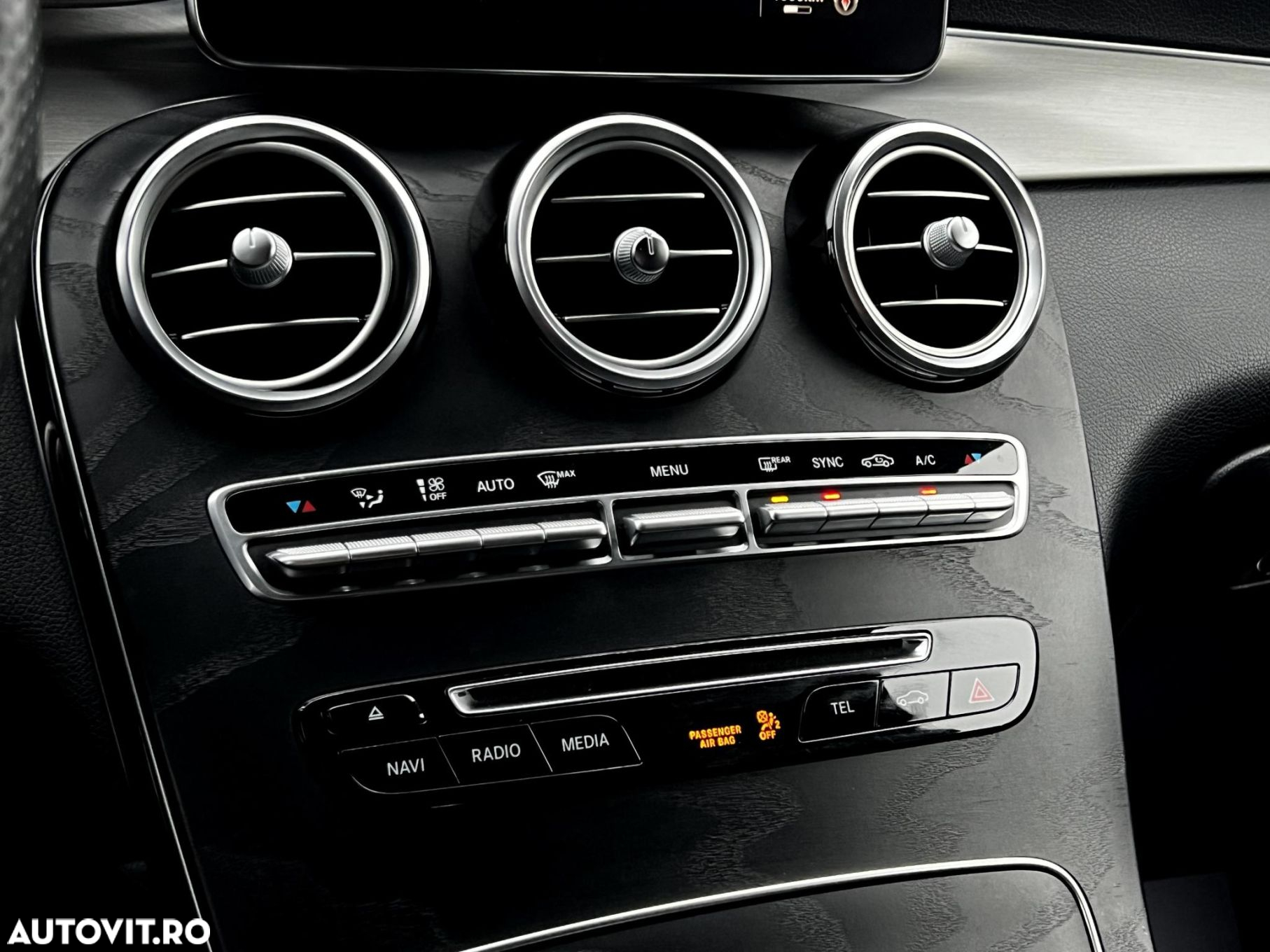 Mercedes-Benz GLC - 15