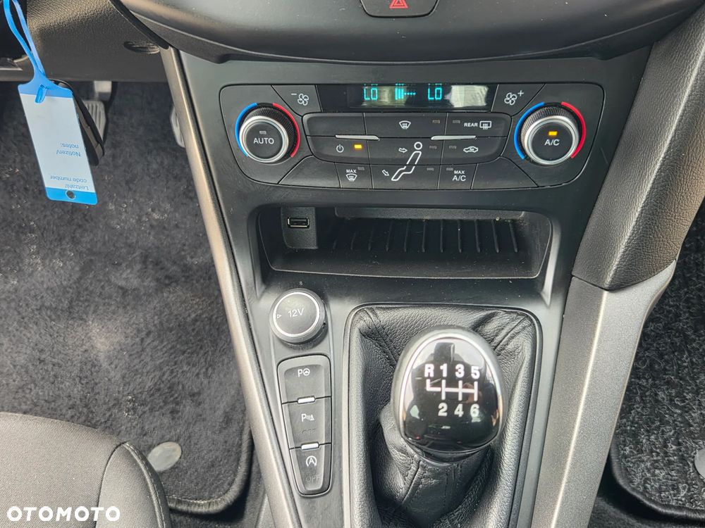 Ford Focus Turnier 1.5 TDCi ECOnetic 88g Start-Stopp-Sy Business - 24