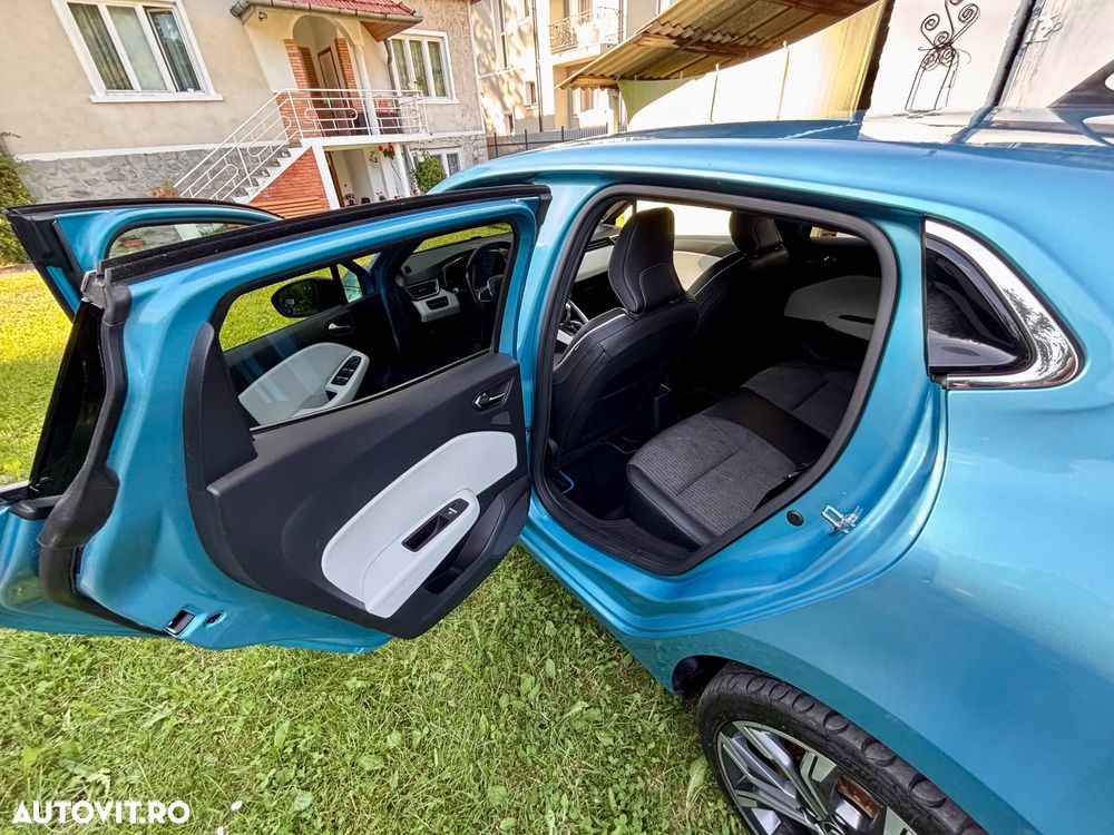 Renault Clio - 11
