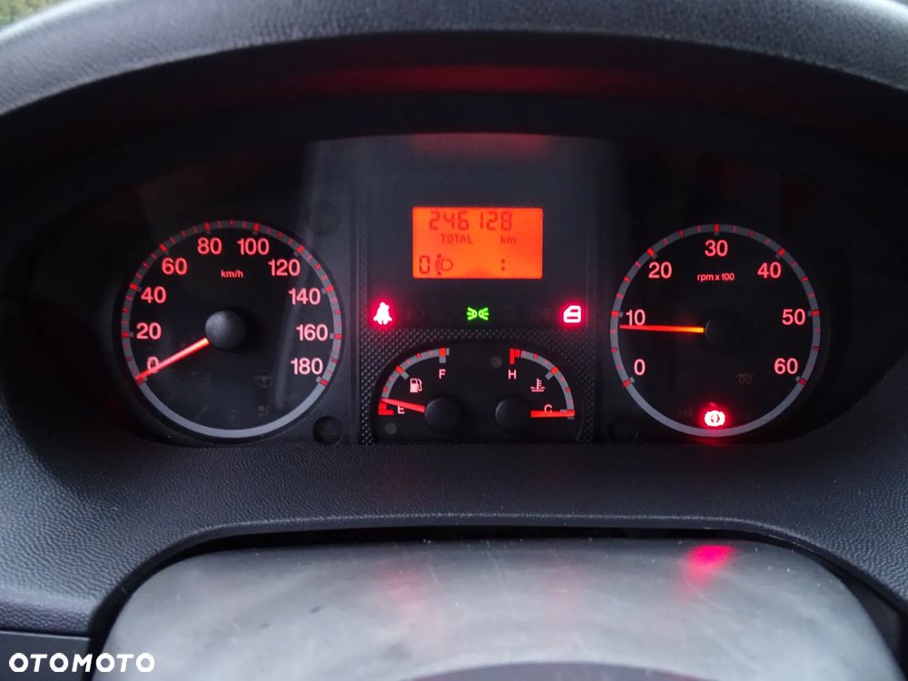 Fiat DUCATO 2 ,3 JTD 120 MULTI JET ,L1 H2 ,KLIMATYZACJA ,PAKA DŁUGA 2,60 METRA. WYSOKI 1,95 METRA. - 10